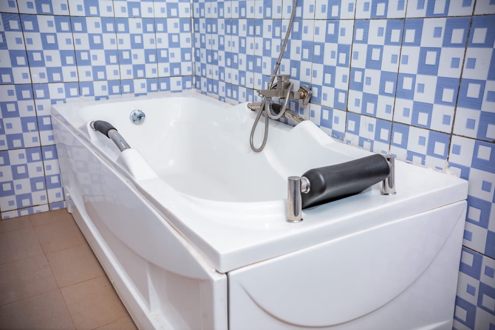 DIMA HOTEL — photo 10